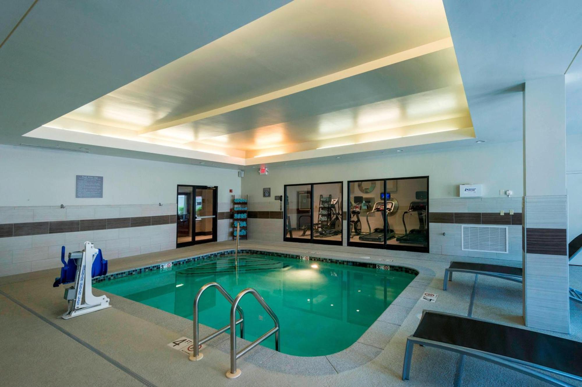 Courtyard Вустер Экстерьер фото